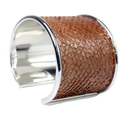 breiter Armreif 4,5 cm aus Fischleder, Edelstahl, tolle Farben, silber