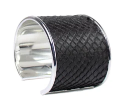 breiter Armreif 4,5 cm aus Fischleder, Edelstahl, tolle Farben, silber